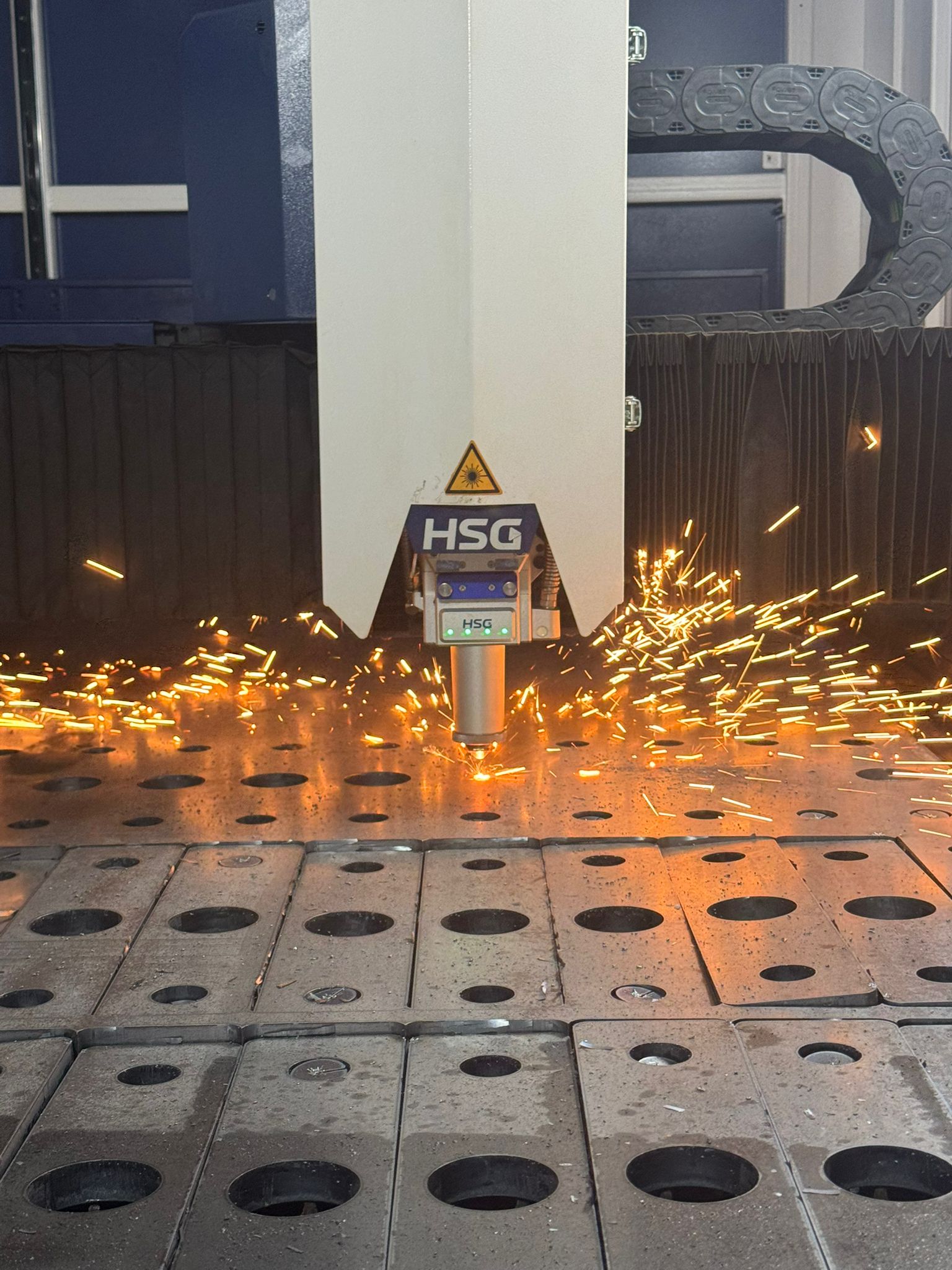 Lazer Kesim Makinesi 1